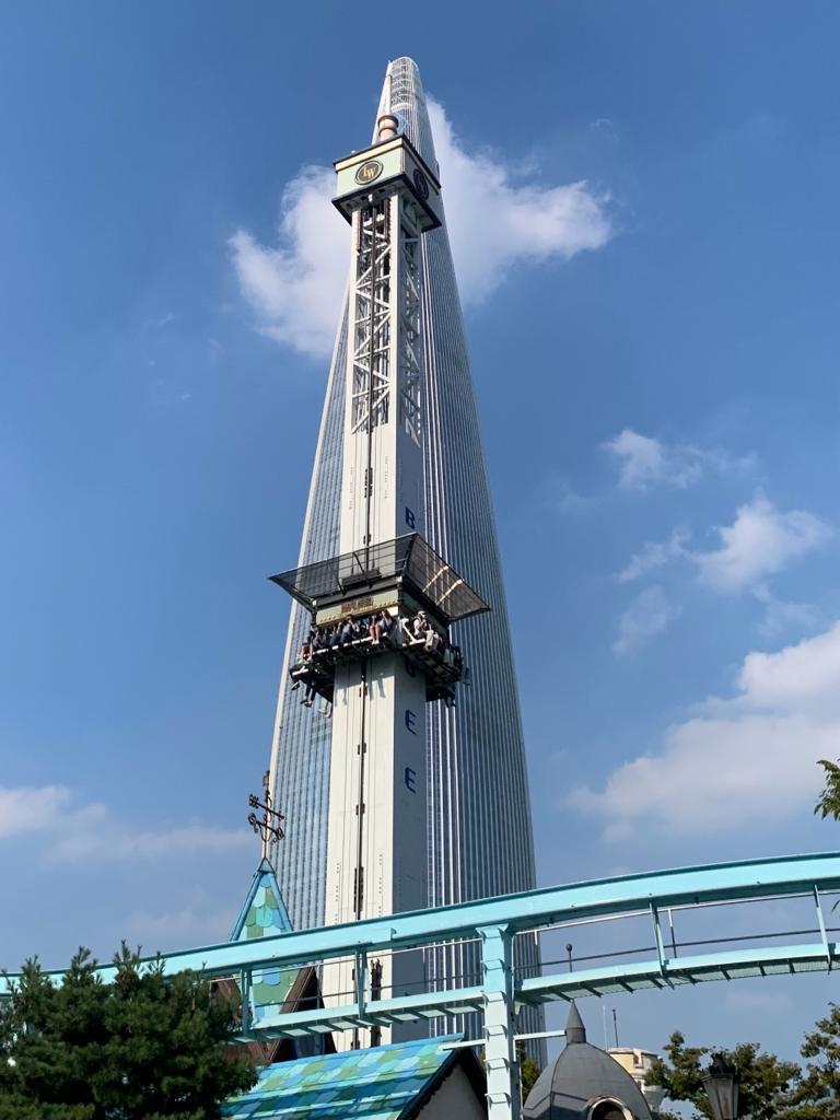 Bungee Drop at Lotte World